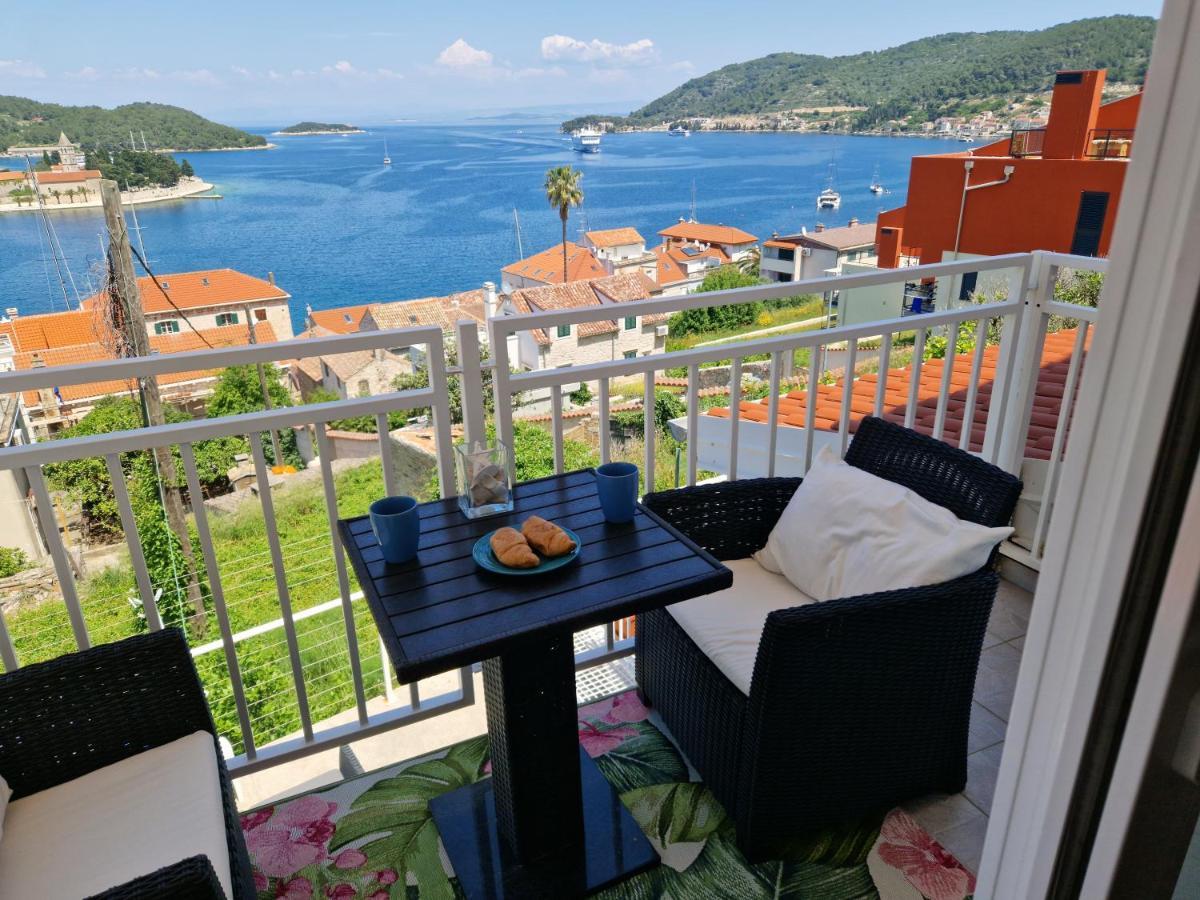 Apartmani Luan Vis Exteriér fotografie