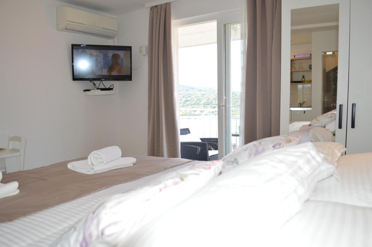 Apartmani Luan Vis Exteriér fotografie