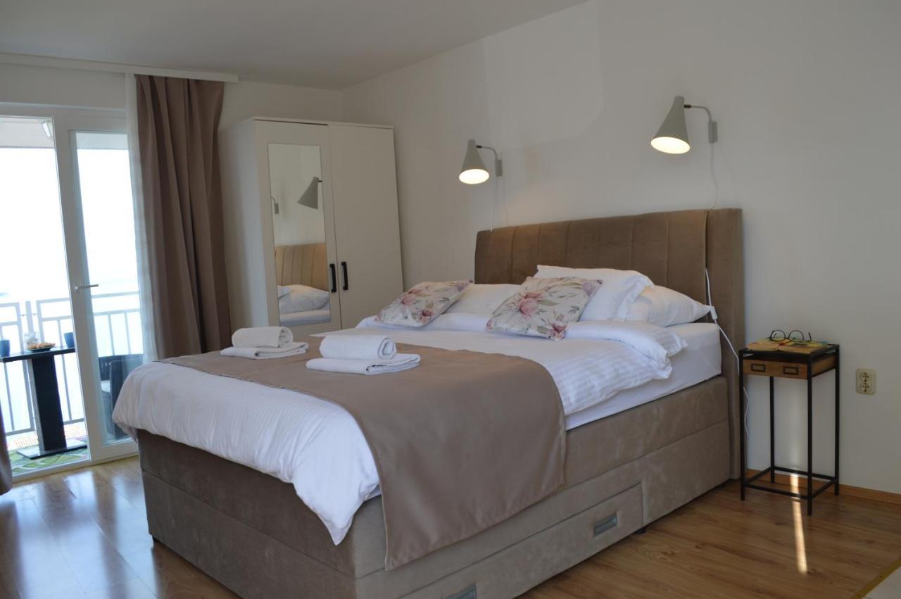 Apartmani Luan Vis Exteriér fotografie