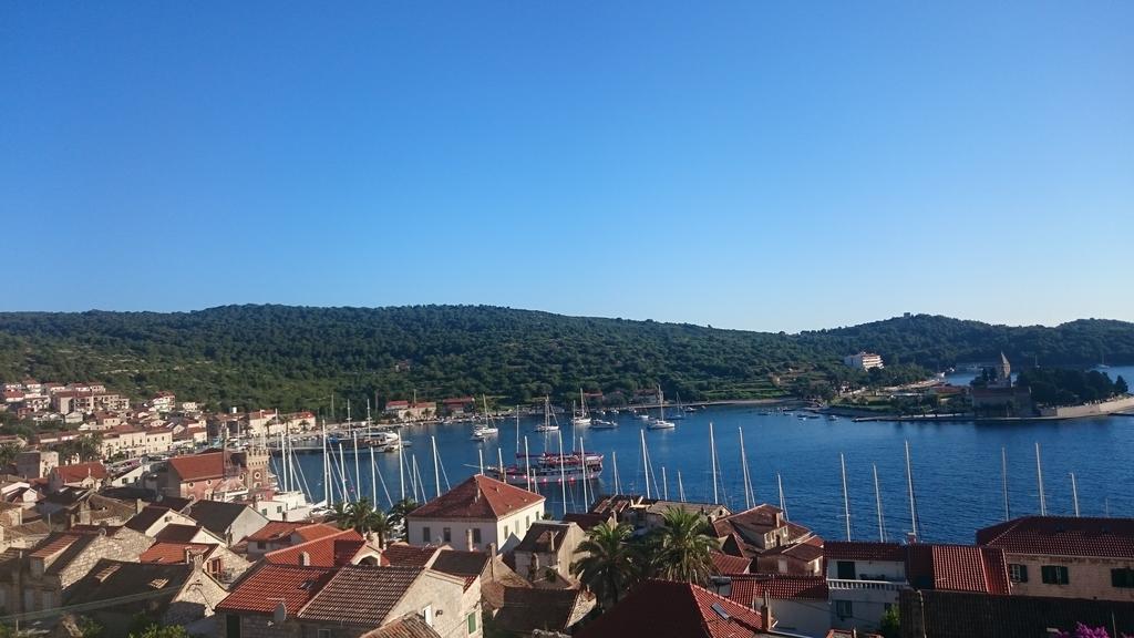 Apartmani Luan Vis Exteriér fotografie