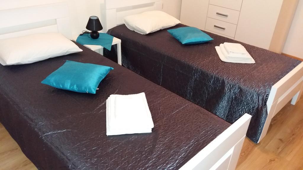 Apartmani Luan Vis Exteriér fotografie
